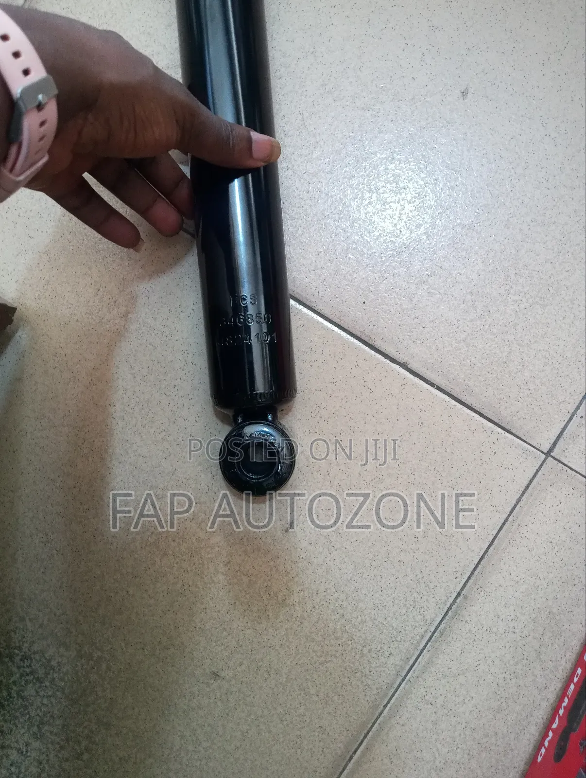10767. Original Ram 1500 Shocks Absorber Imported From Usa.