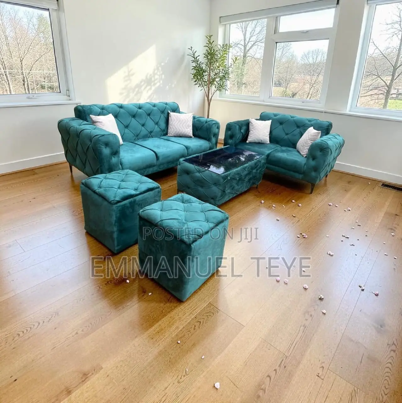 Brand New Luxury Velvet Material Set Off Sofa