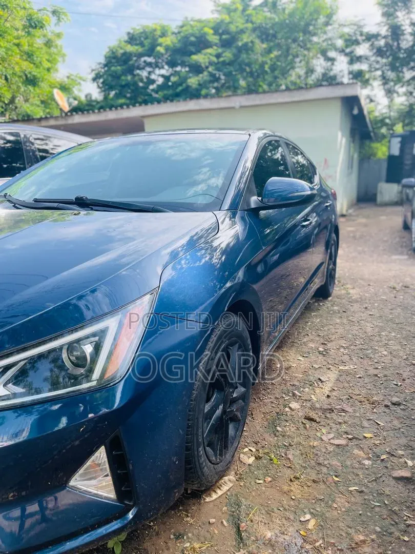 Hyundai Elantra Limited 2019 Blue