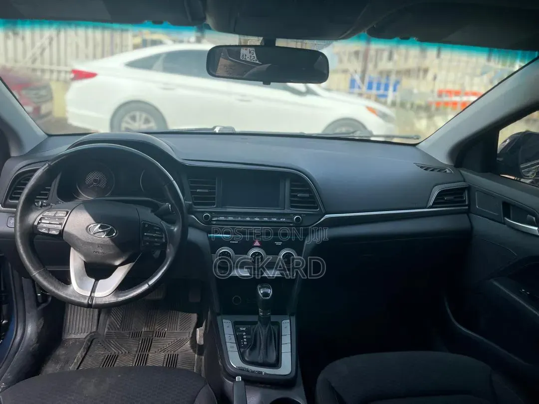 Hyundai Elantra Limited 2019 Blue