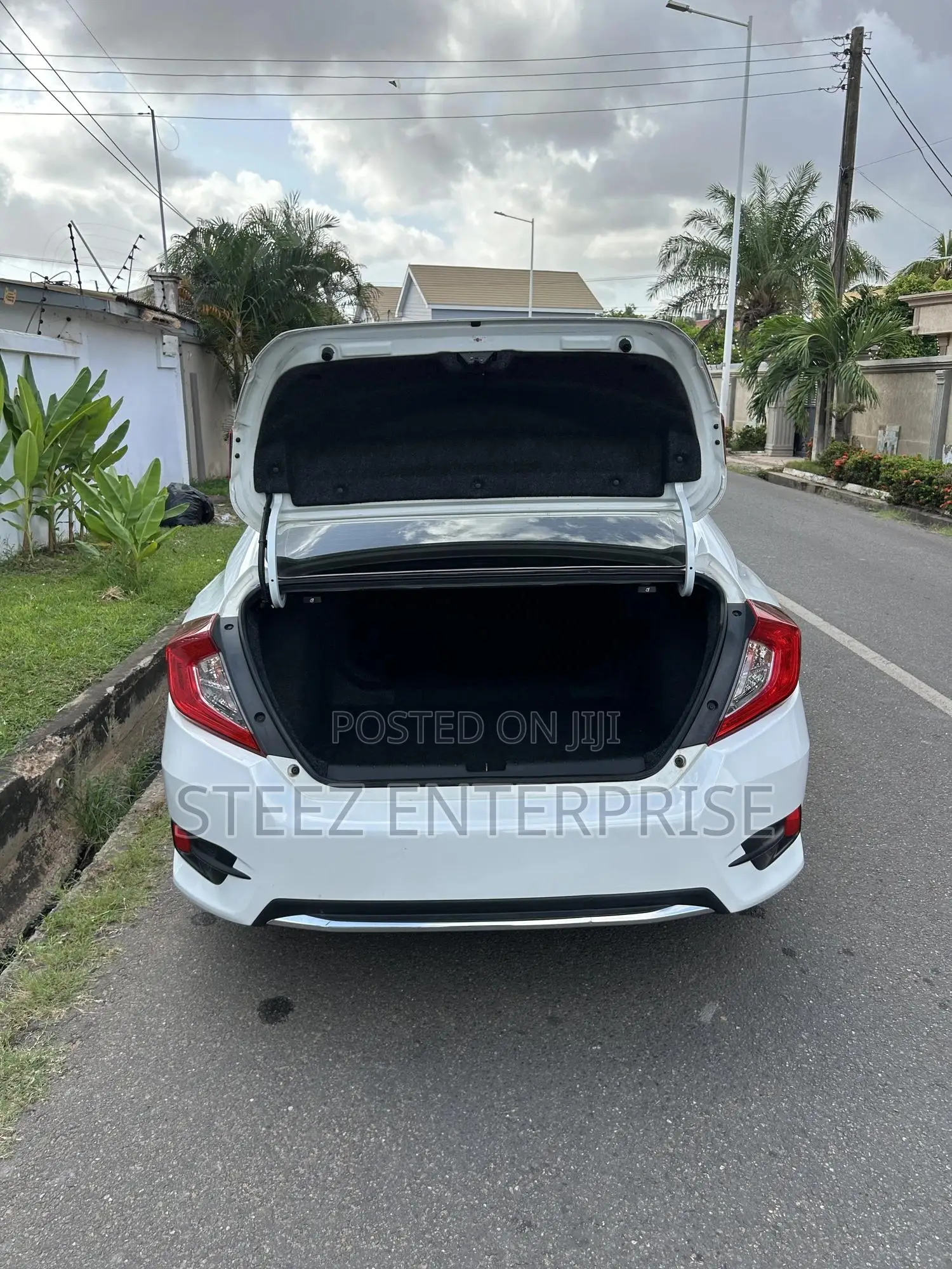 Honda Civic Touring Sedan 2020 White