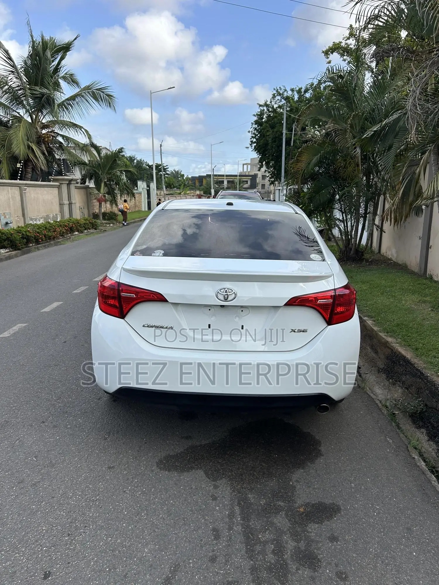 Toyota Corolla XSE 4dr Sedan (1.8L 4cyl CVT) 2017 White