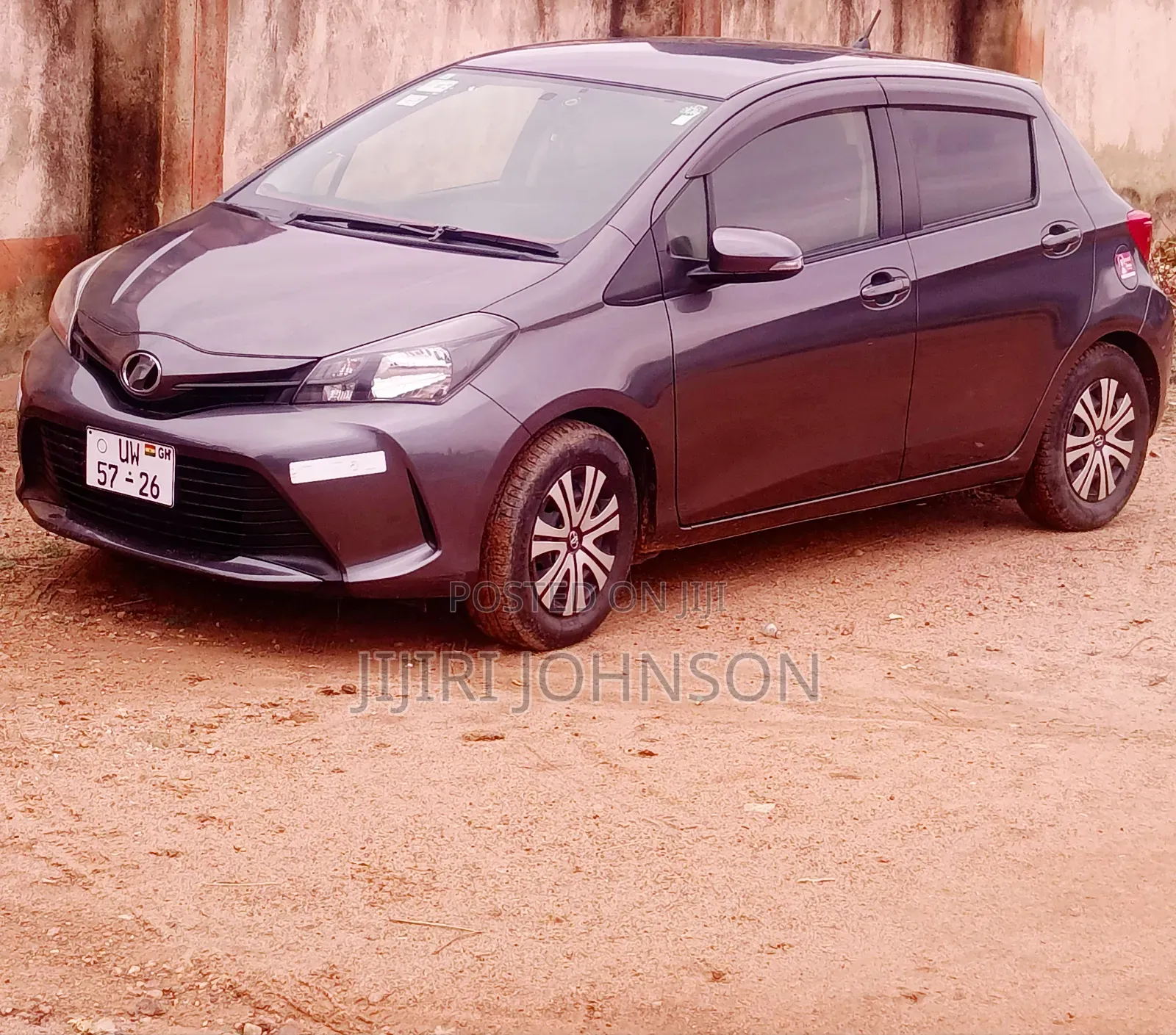 Toyota Vitz 2015 Gray