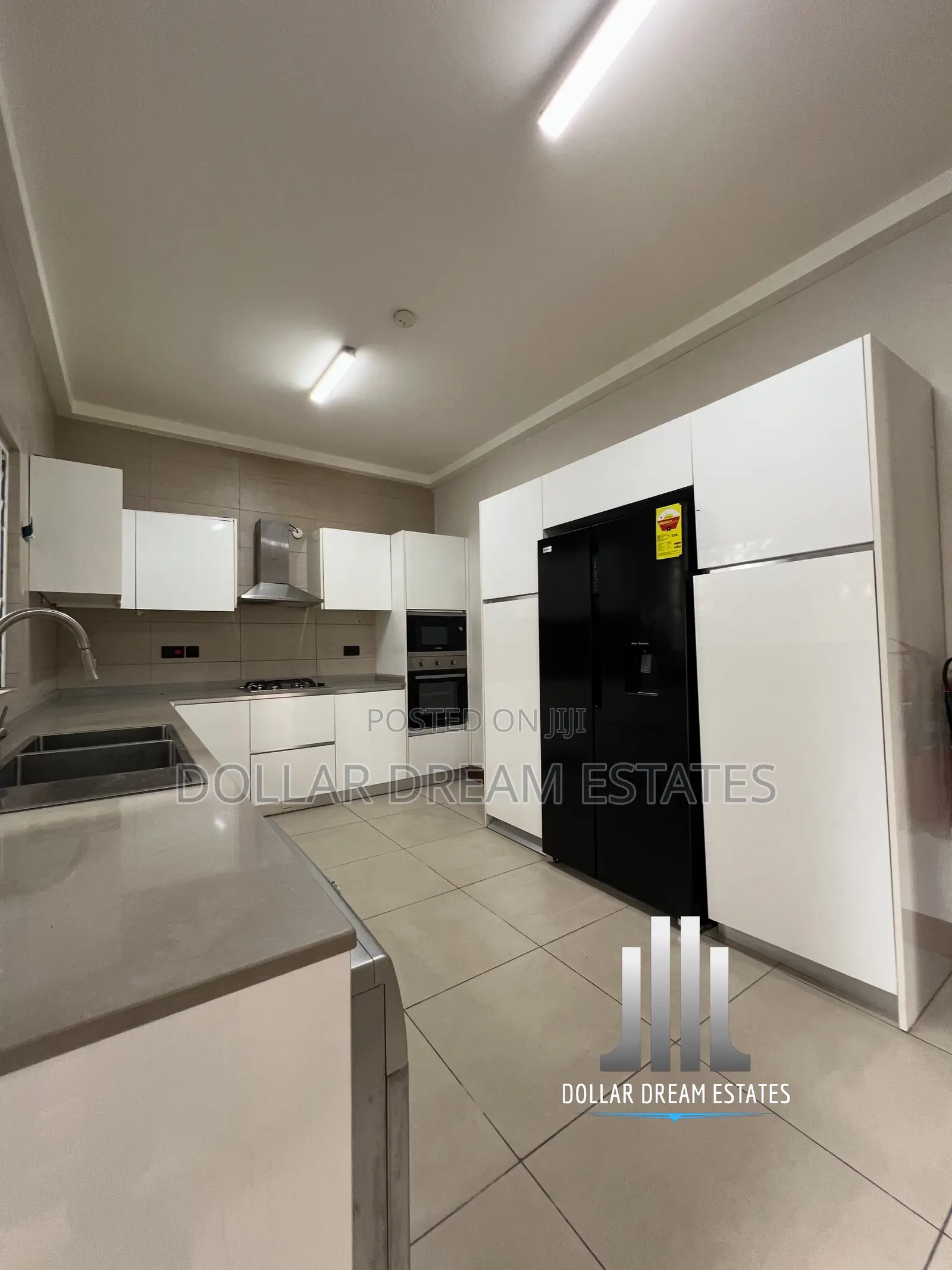 3bdrm Townhouse / Terrace in Cantonments for rent