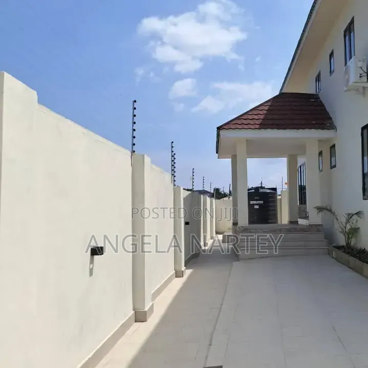 4bdrm House in Spintex, Accra Metropolitan for sale