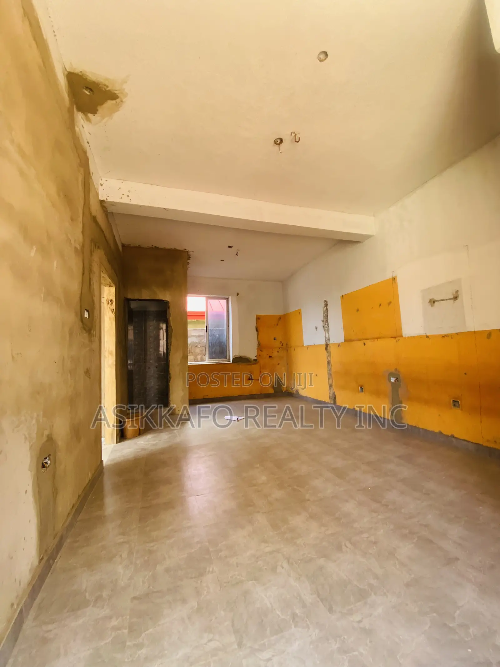Avenue Ideal for Offices, School, Restaurant Rent/Sale in Spintex Road