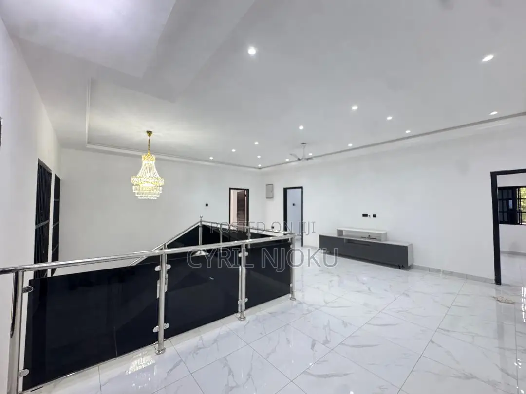 4bdrm Duplex in Housing Down for sale