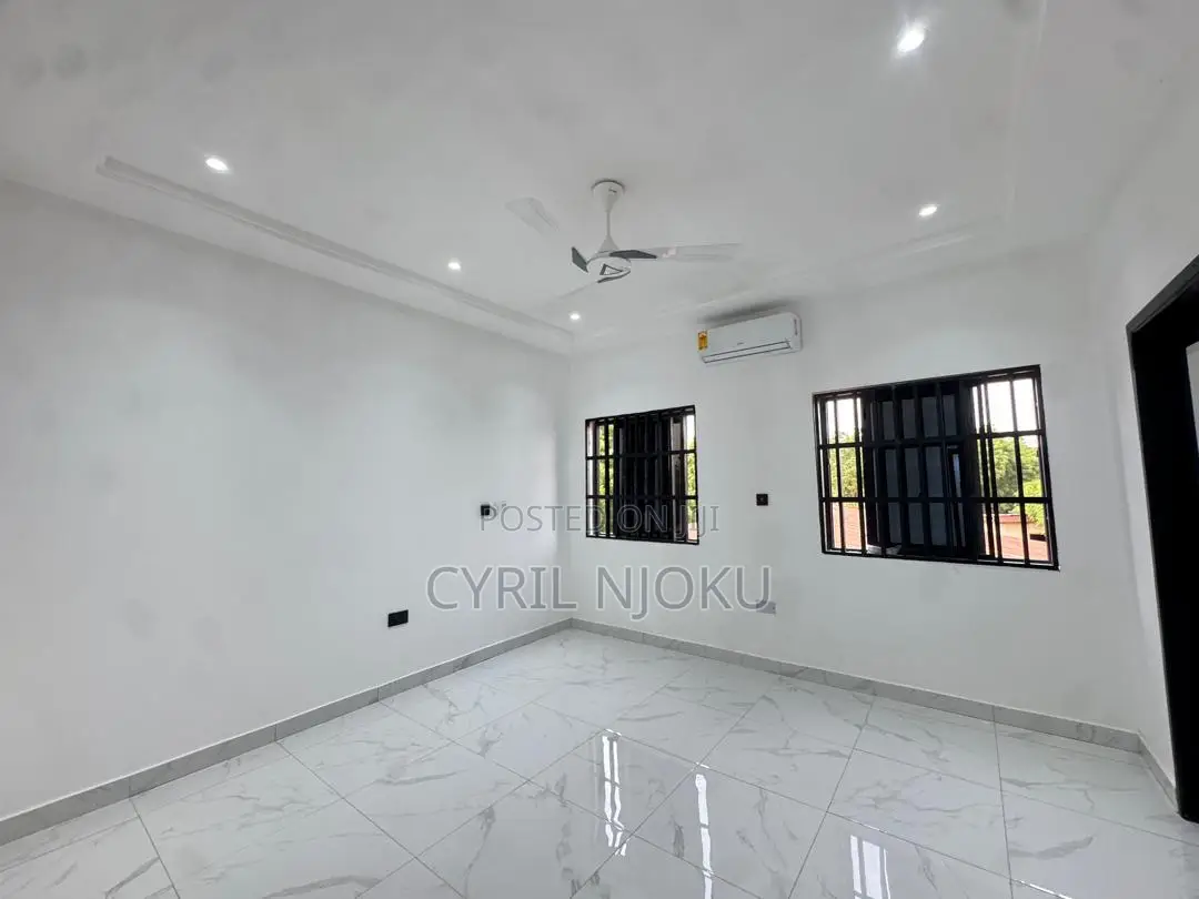 4bdrm Duplex in Housing Down for sale