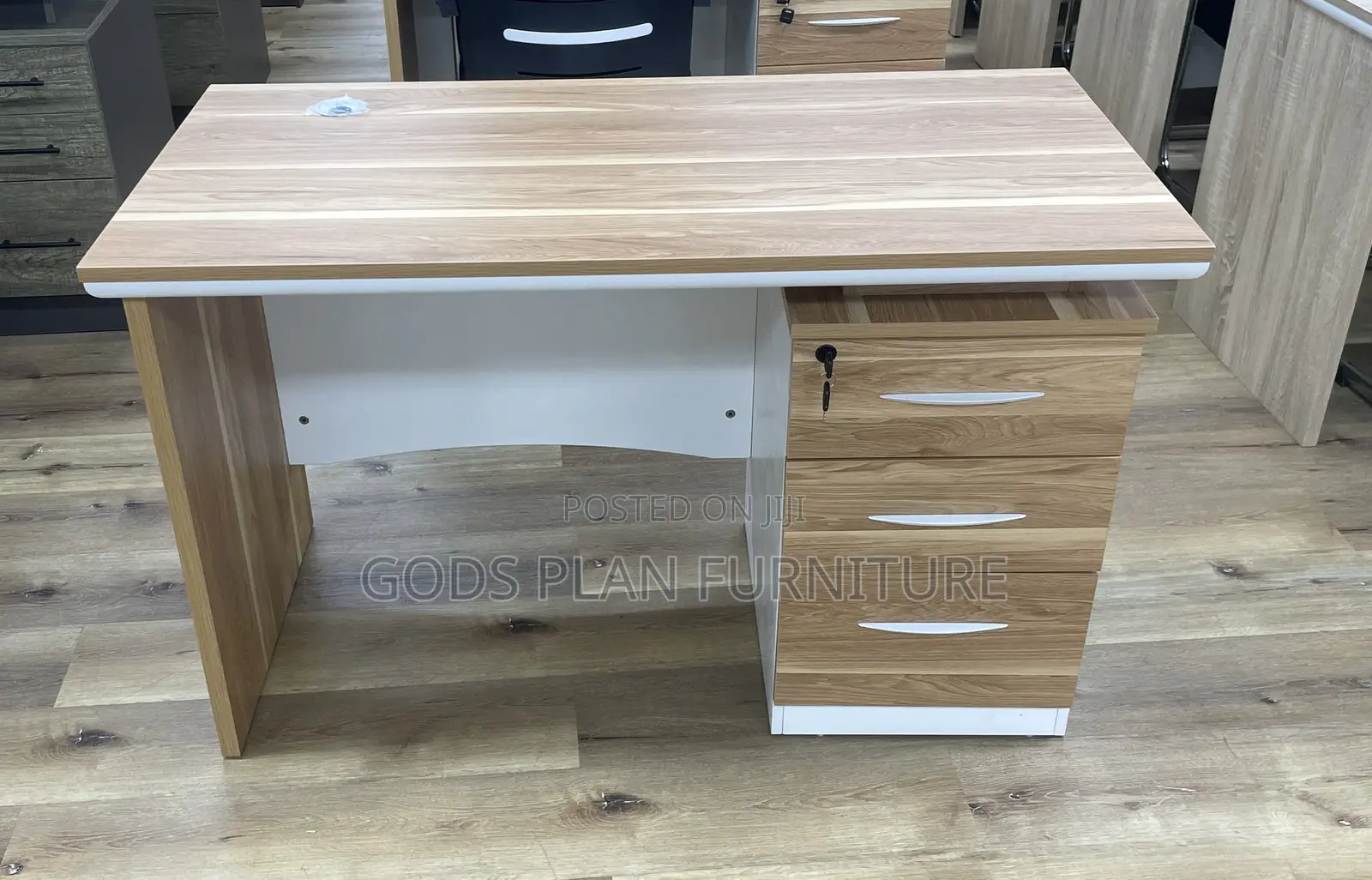 Office Table (M1610a)