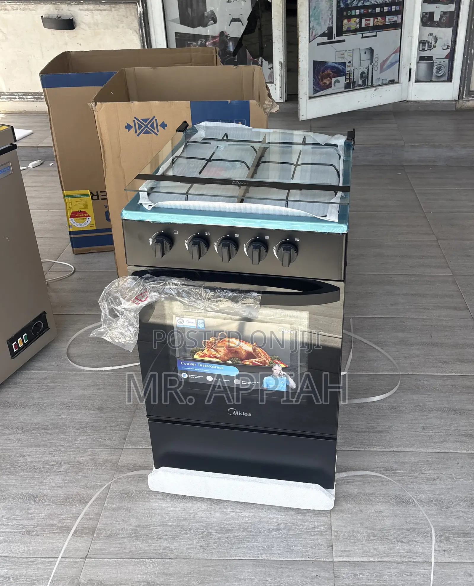 Midea 4 Gas Burner With Oven and Grill(Black)Glass Lid