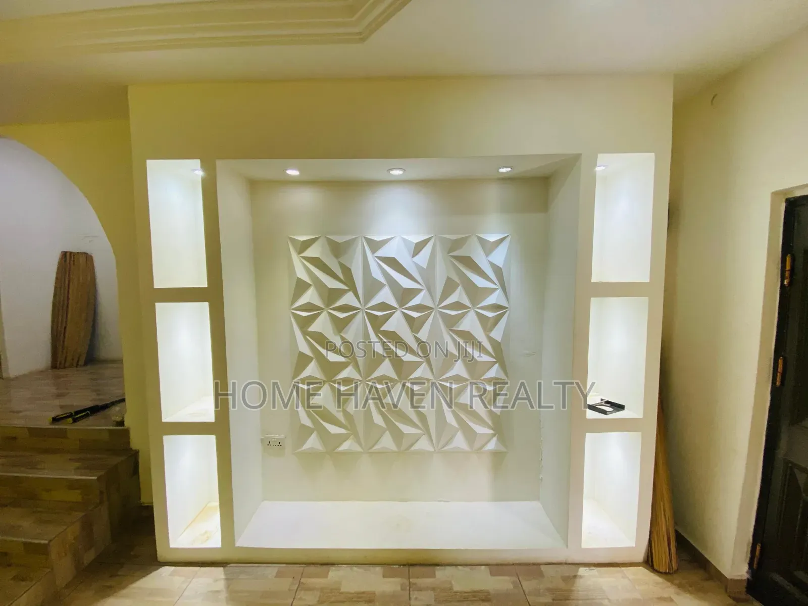 5bdrm House in Westland, Medifem Area for rent