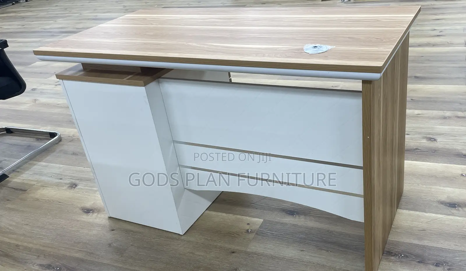 Office Table (M1610a)