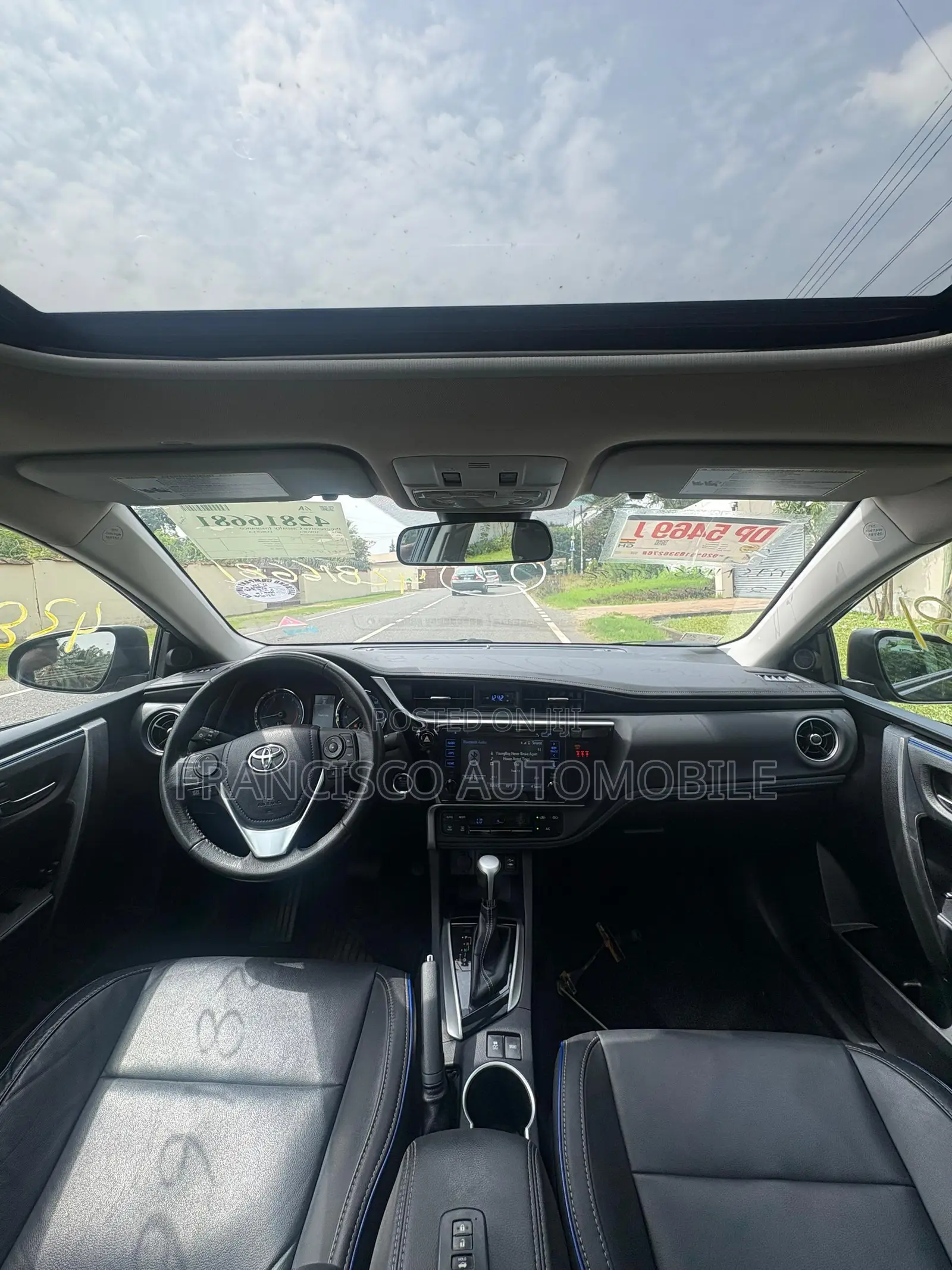 Toyota Corolla XSE (1.8L 4cyl 2A) 2019 Gray