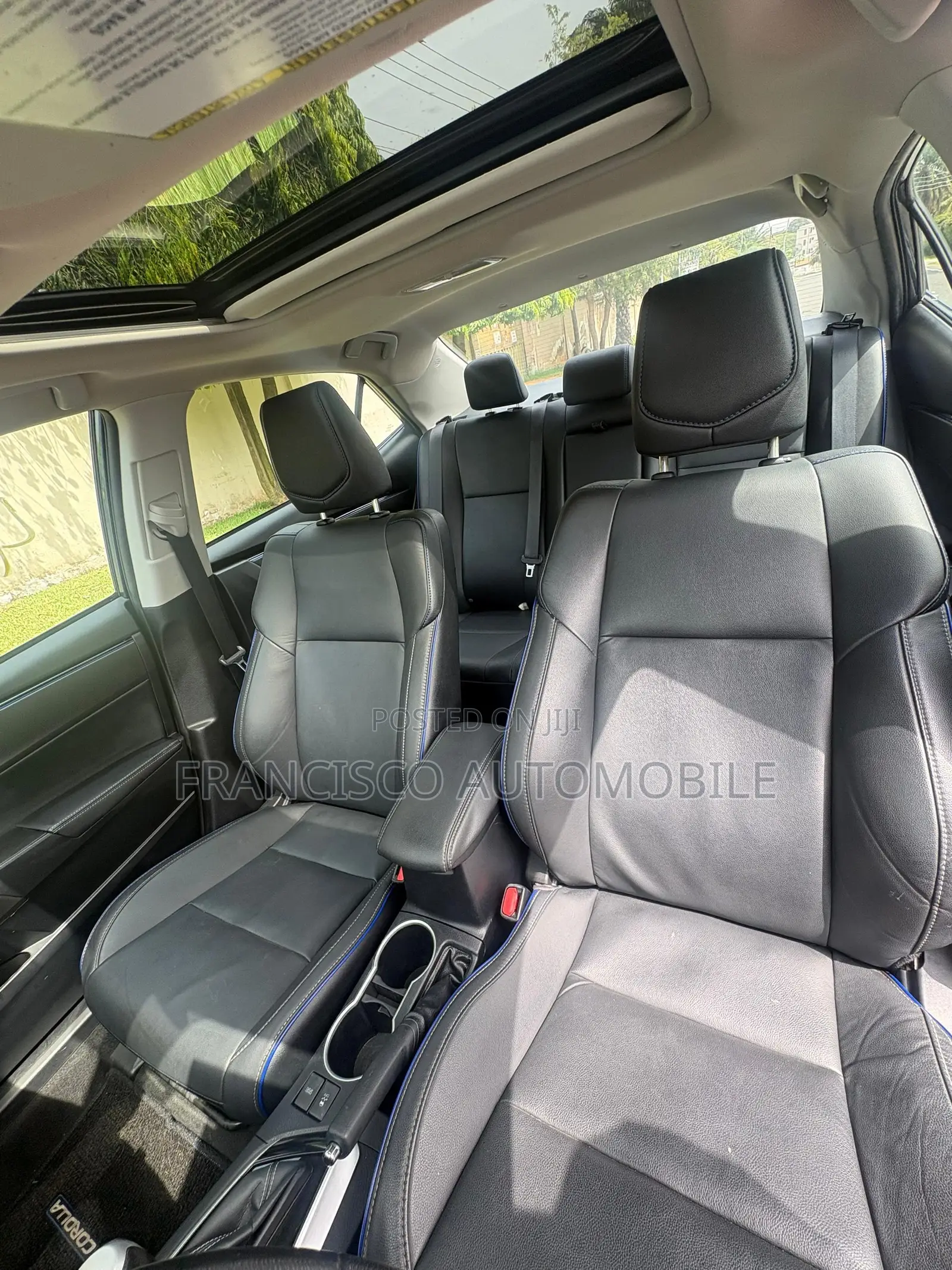 Toyota Corolla XSE (1.8L 4cyl 2A) 2019 Gray