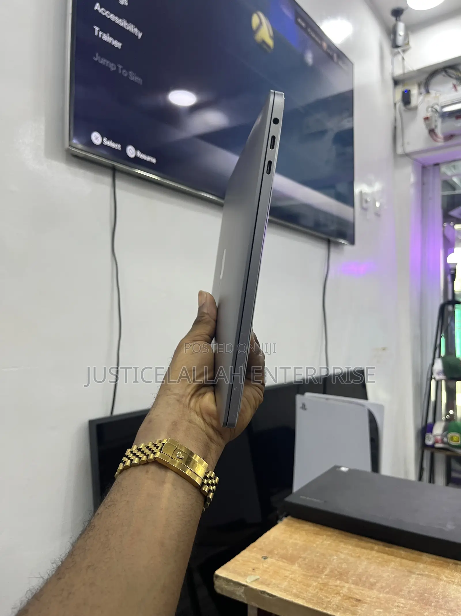 Laptop Apple MacBook Pro 2017 8GB Intel Core i5 SSD 256GB