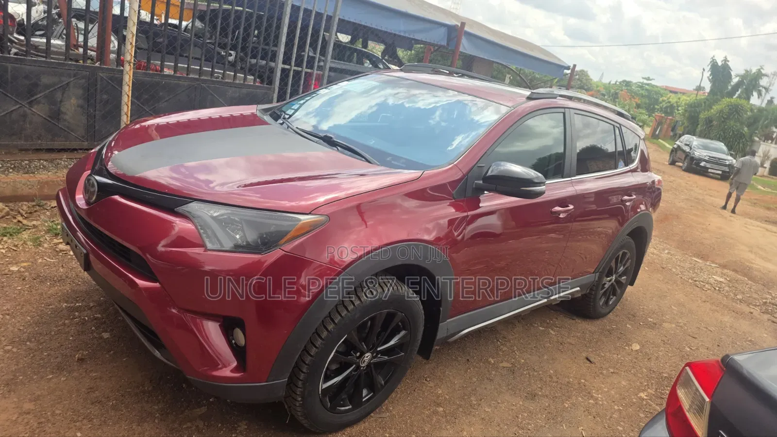 Toyota RAV4 XLE 4dr SUV AWD (2.5L 4cyl 6A) 2018 Red