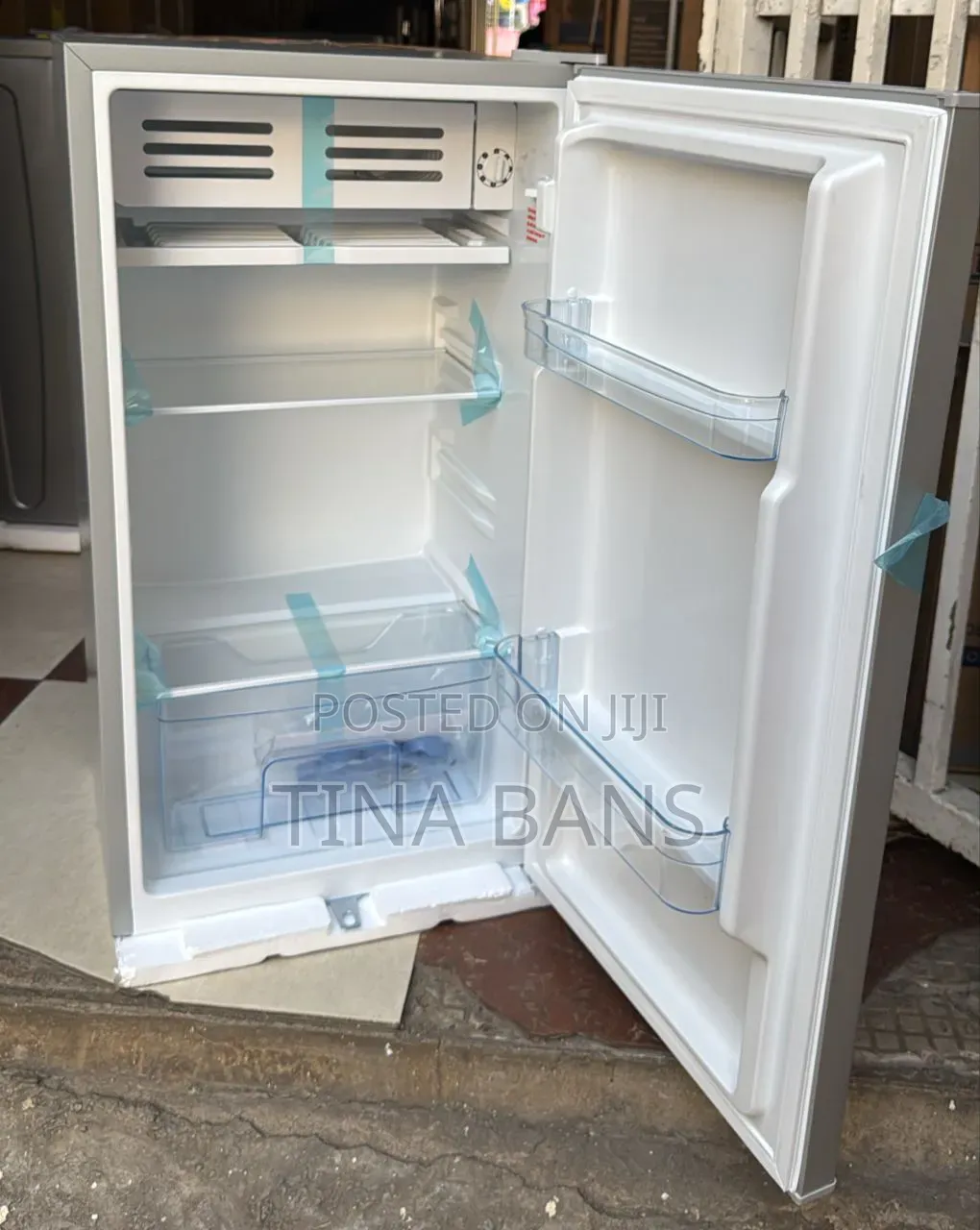 Icona London Table Top Single Door Refrigerator/Fridge