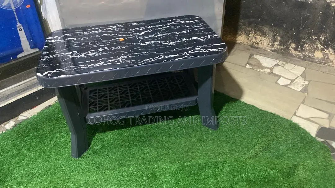 Plastic Center Table