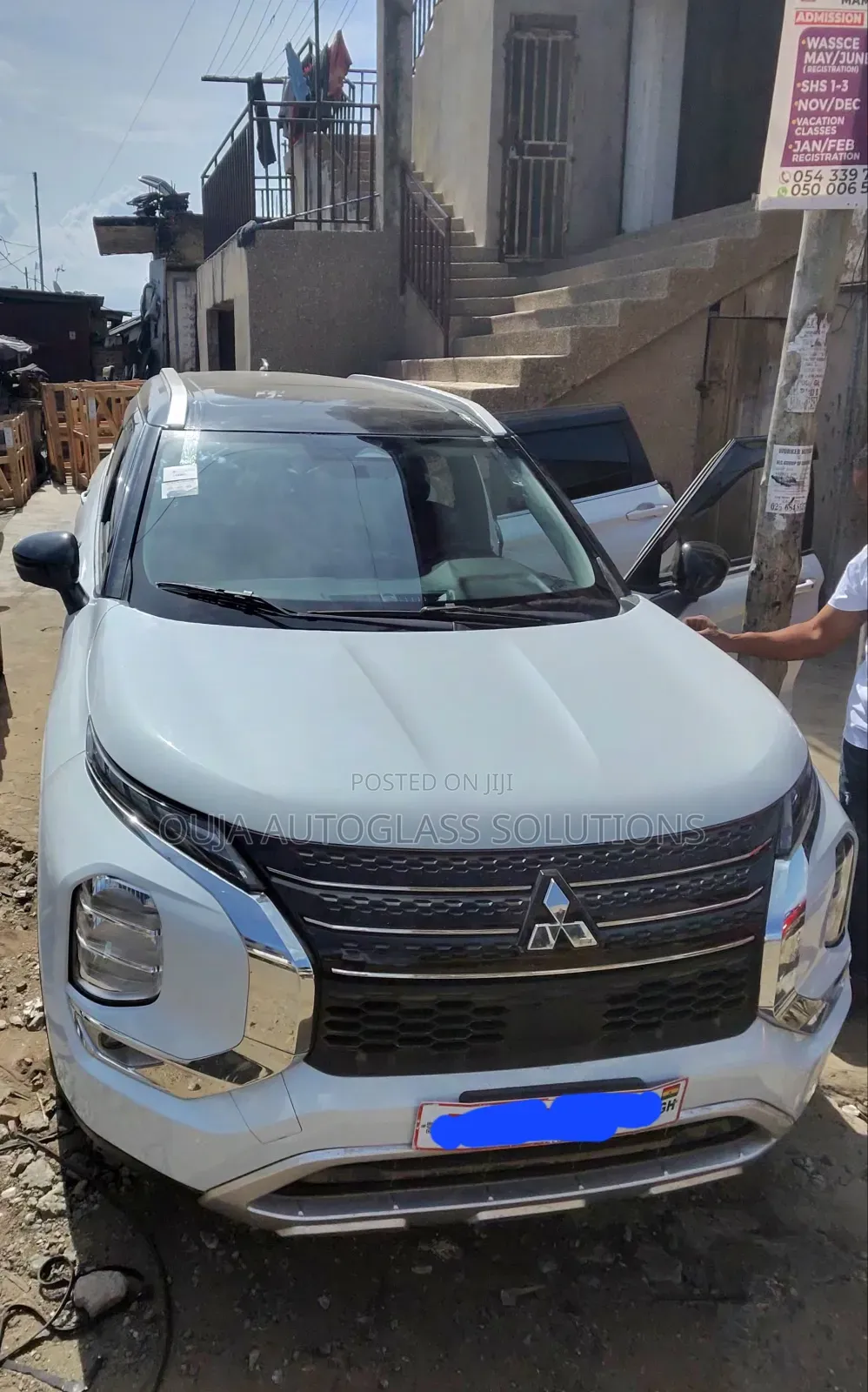 2022 Mitsubishi Outlander Windscreen Available