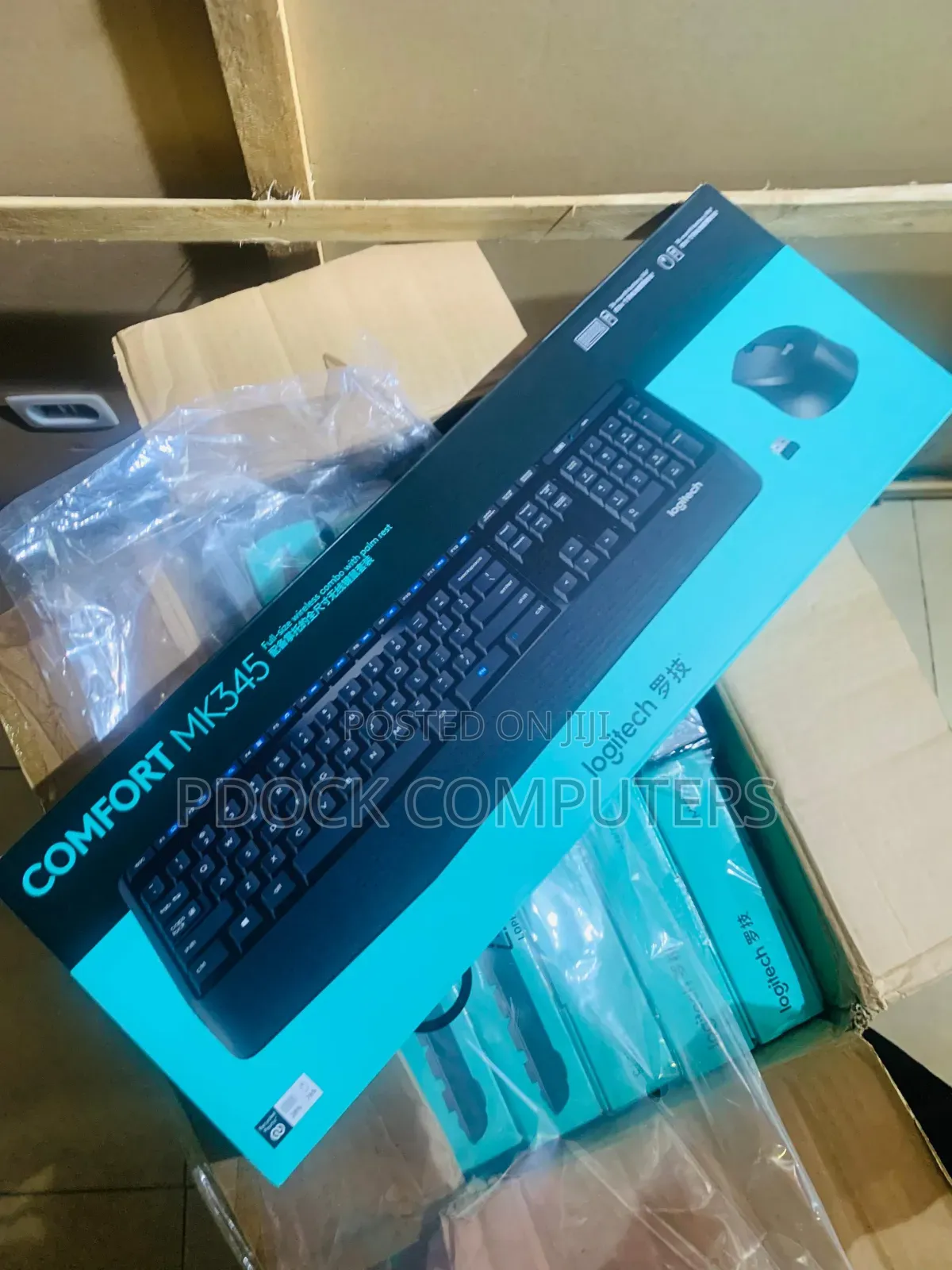 Logitech MK345 Comfort Wireless Keyboard and Mouse Combo