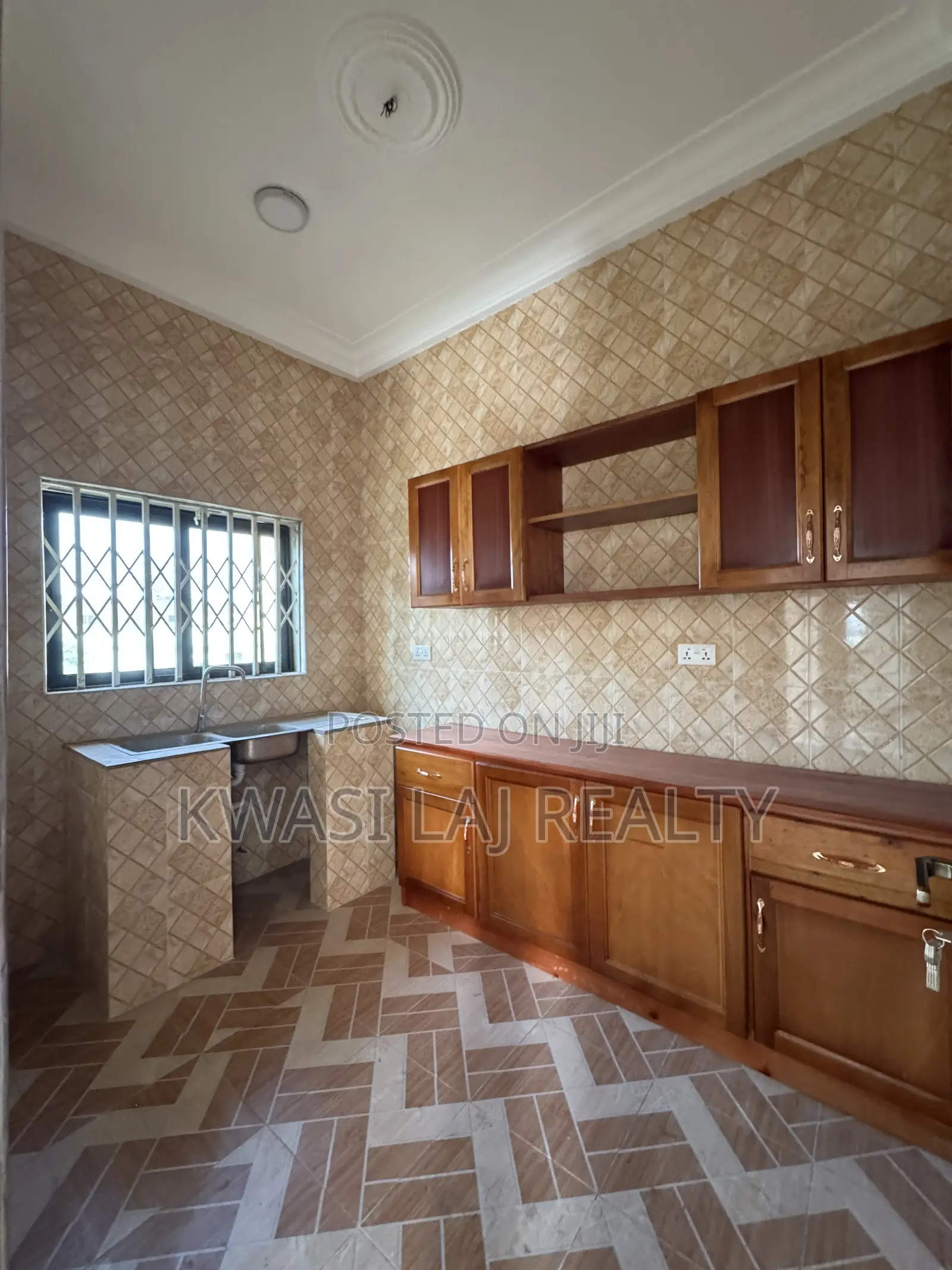 2bdrm Apartment in Pokuase Whitehouse for rent