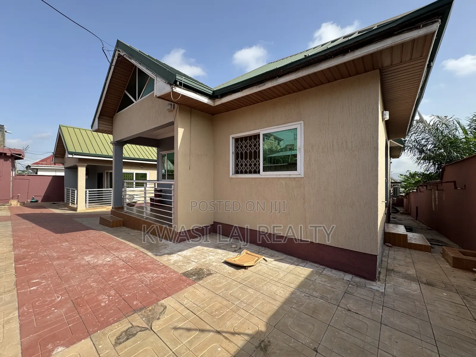2bdrm House in Pokuase Highway for rent