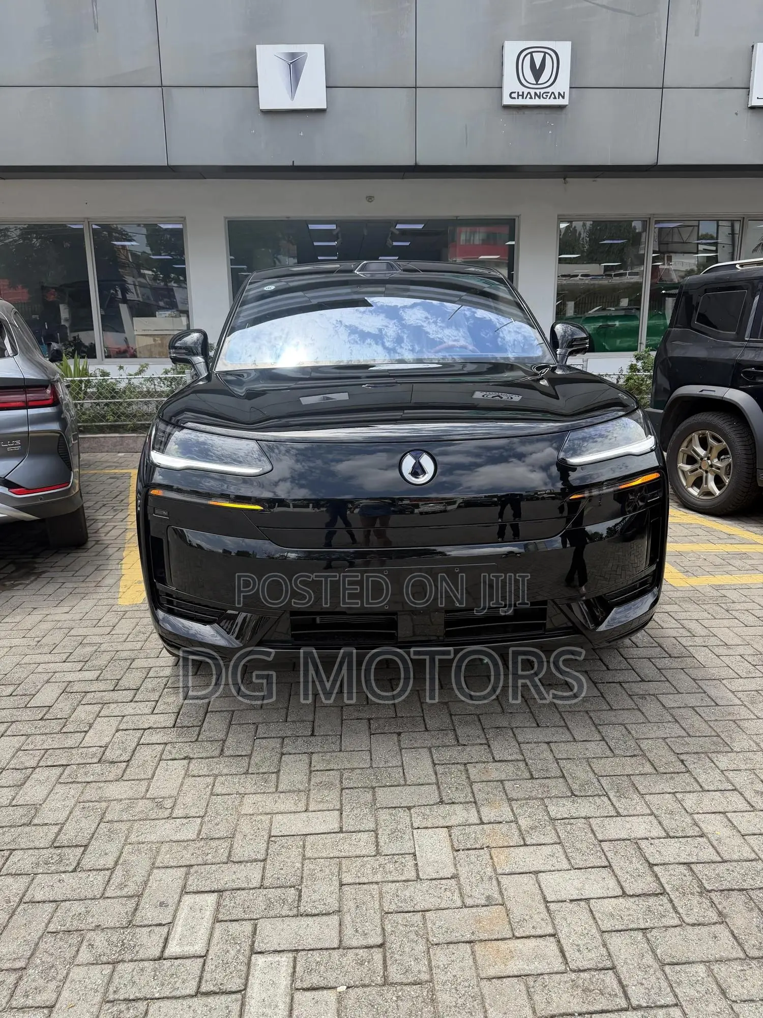 New Denza N9 2.0 Hybrid AWD 2025 Black