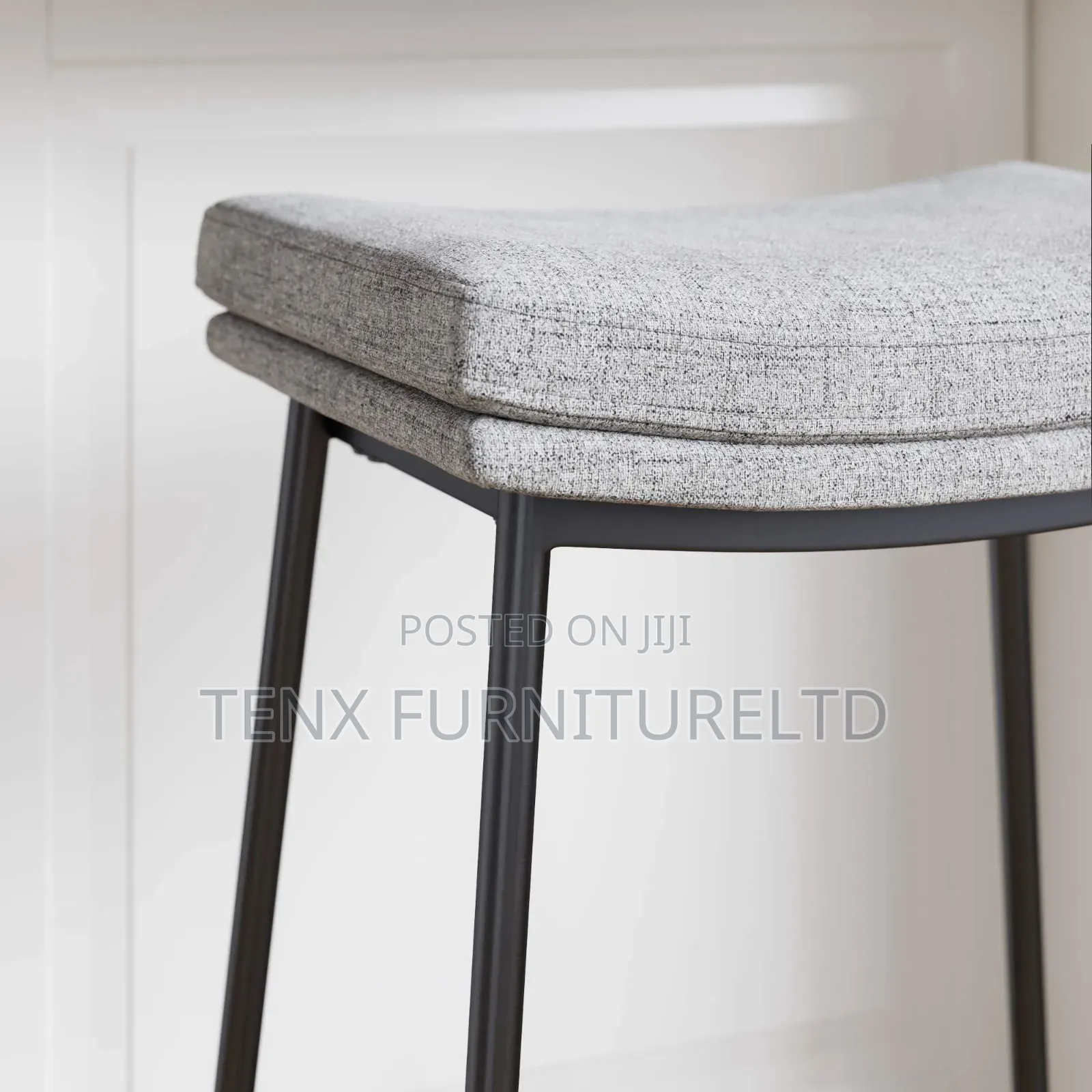 Bar Stool /Grey/Matte Black