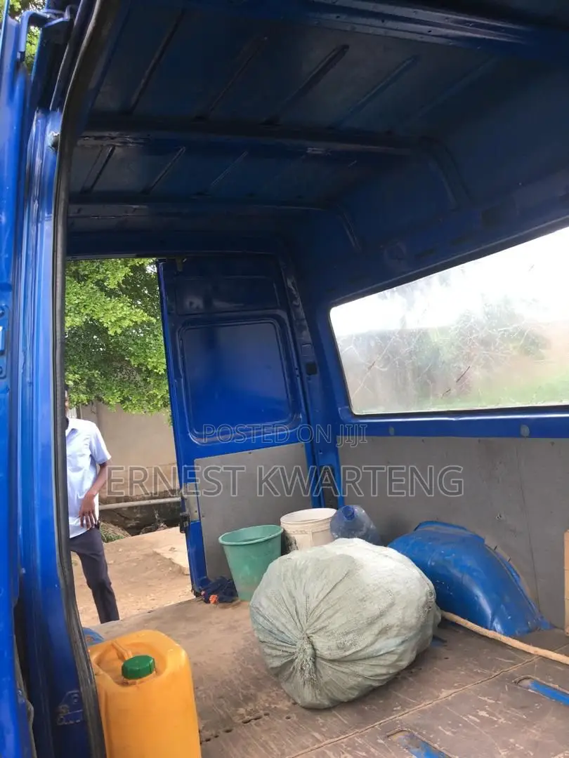 Mercedes-Benz Sprinter 2004 Blue