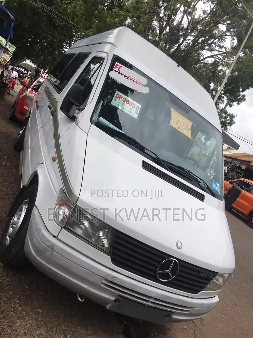 Mercedes-Benz Sprinter 2002 White
