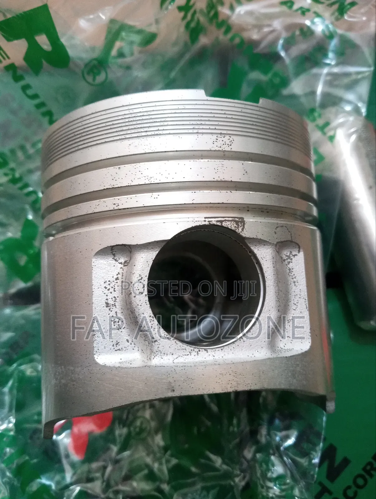 Original Riken Hyundai Grace / Hyundai H100 Pistons