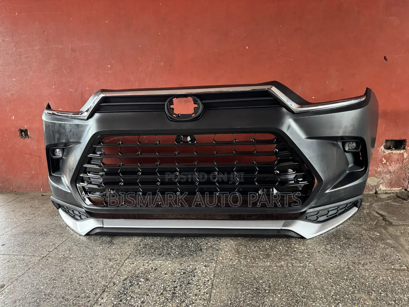 Toyota Highlander Grand Front Bumper Complete