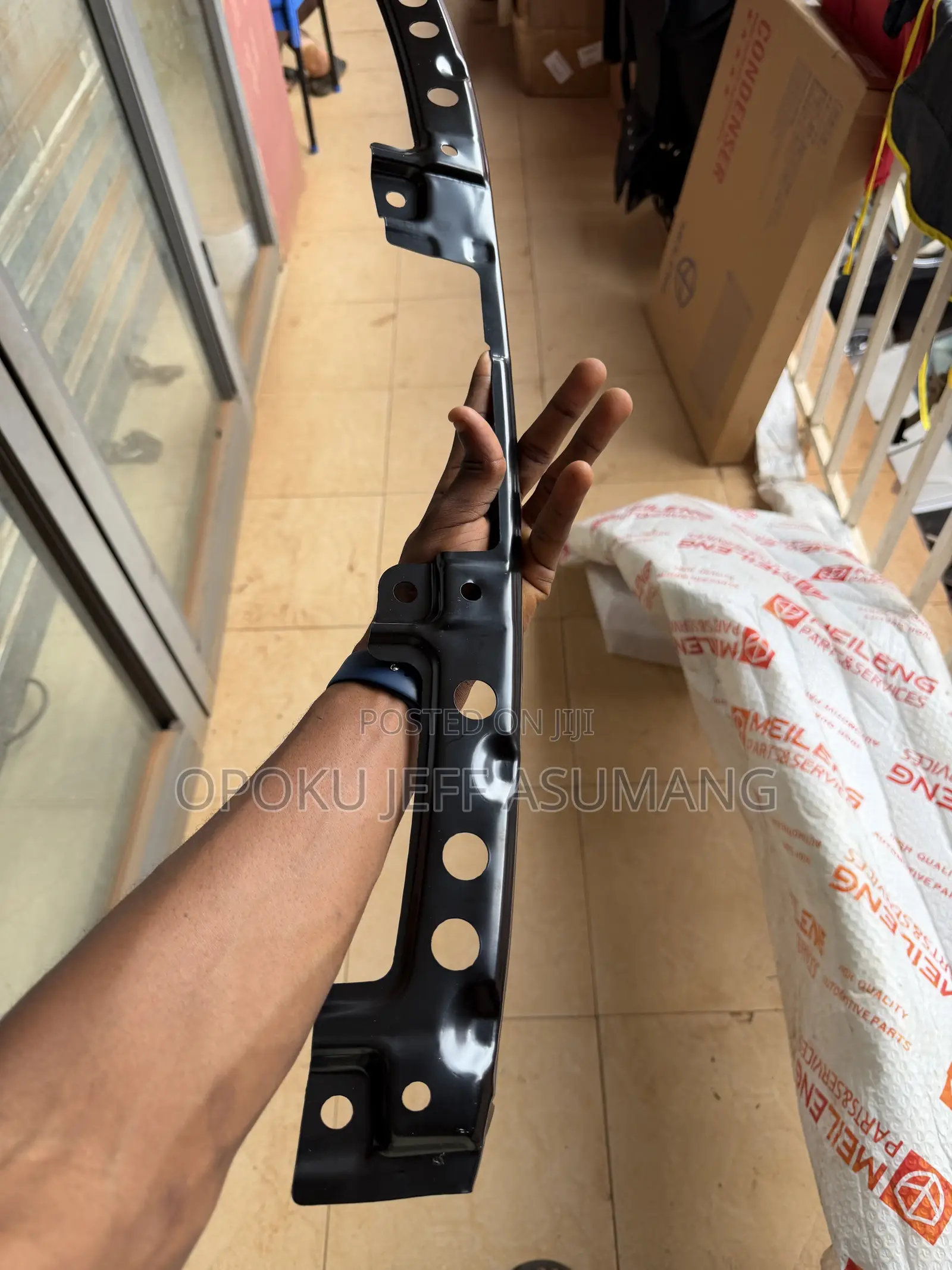 Honda Civic 2022 - 2025 Top Grille Bracket