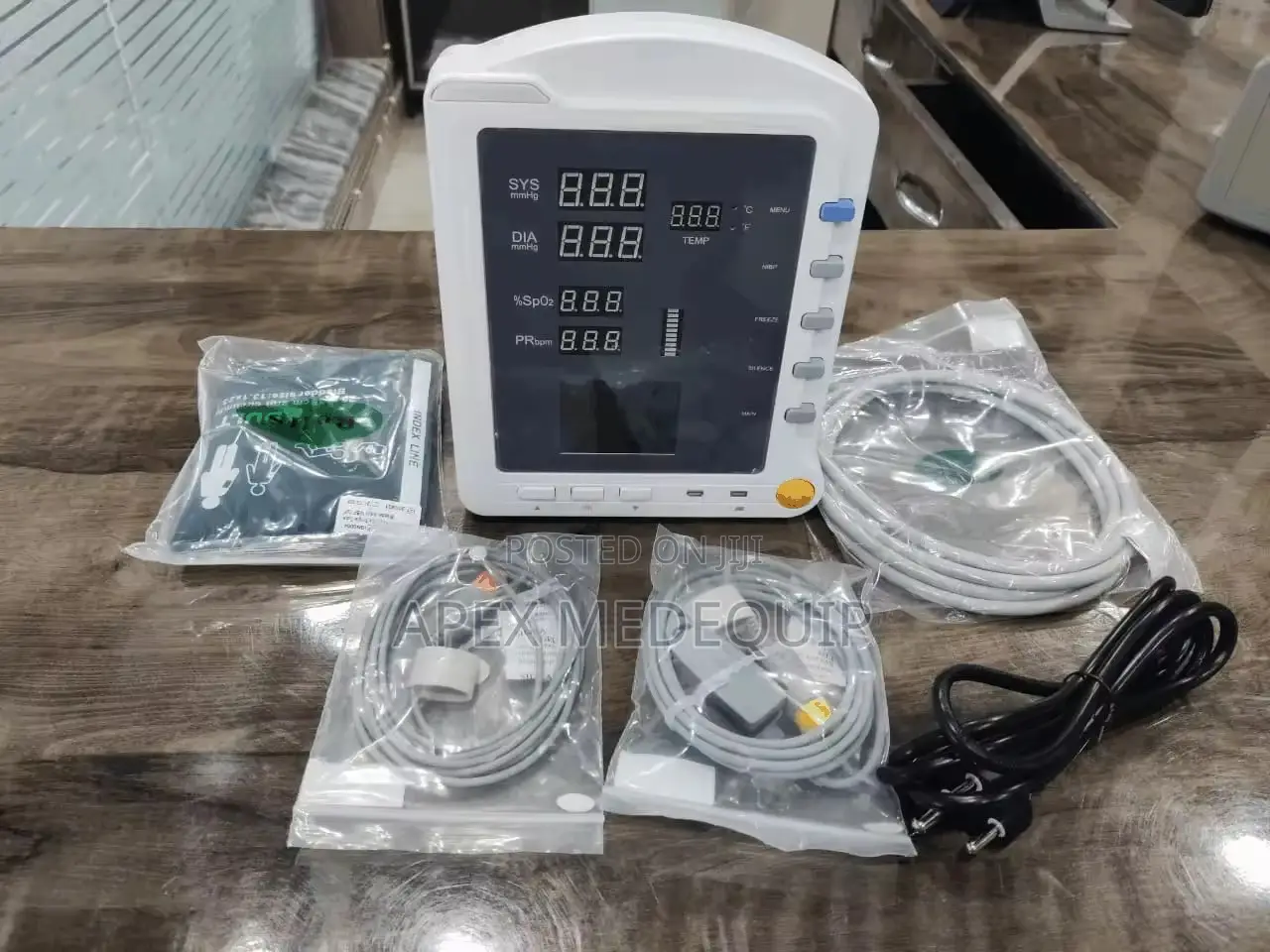 Vital Signs Monitor + Trolley ( Rechargeable)