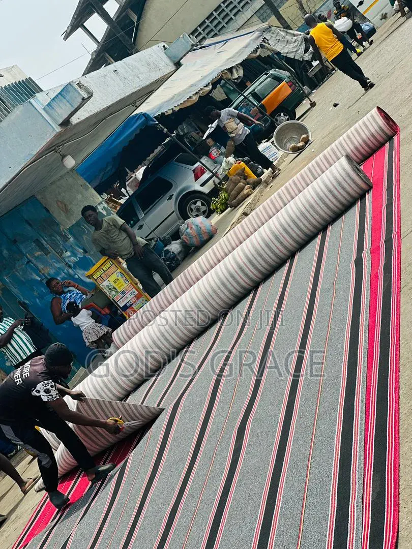Industrial Floor Carpet With Stray Lines Design