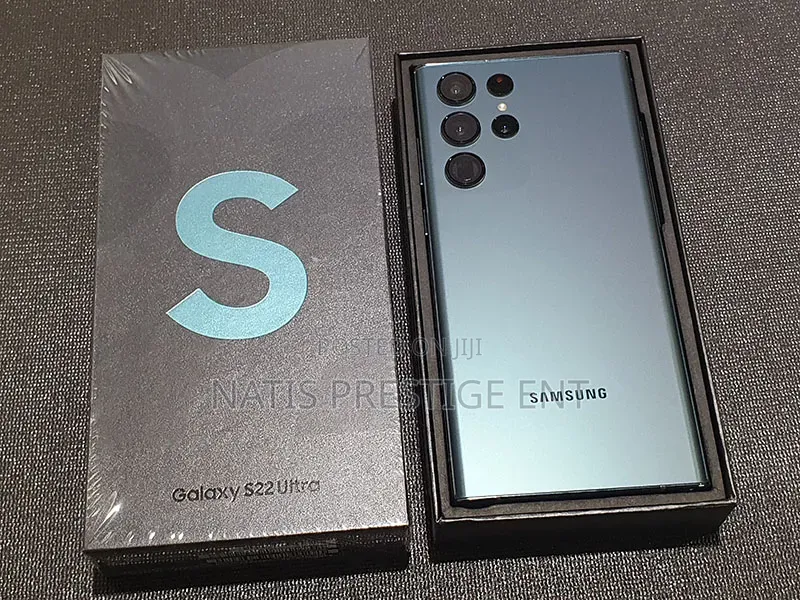 New Samsung Galaxy S22 Ultra 256 GB Green