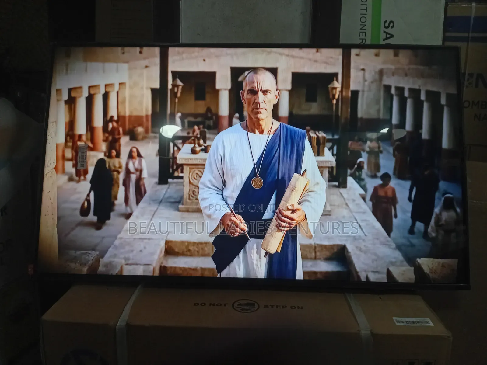 Samsung 43-Inch Smart Tv With Dynamic Color Technology