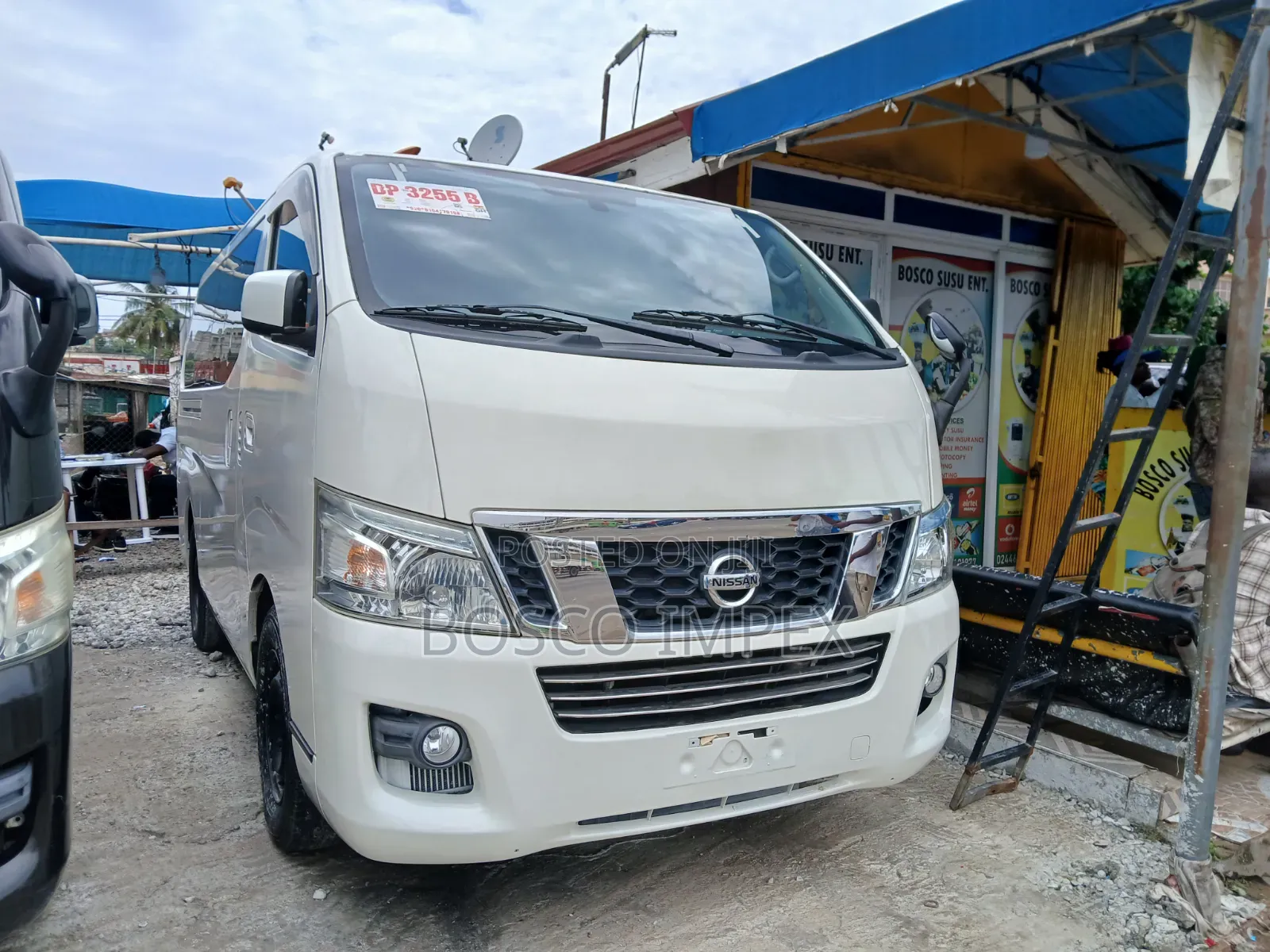 Nissan Caravan (Urvan) 2012 White