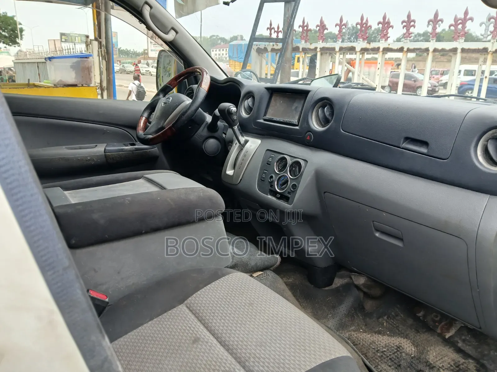 Nissan Caravan (Urvan) 2012 White