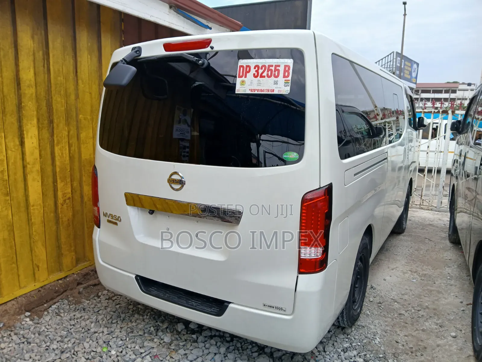 Nissan Caravan (Urvan) 2012 White
