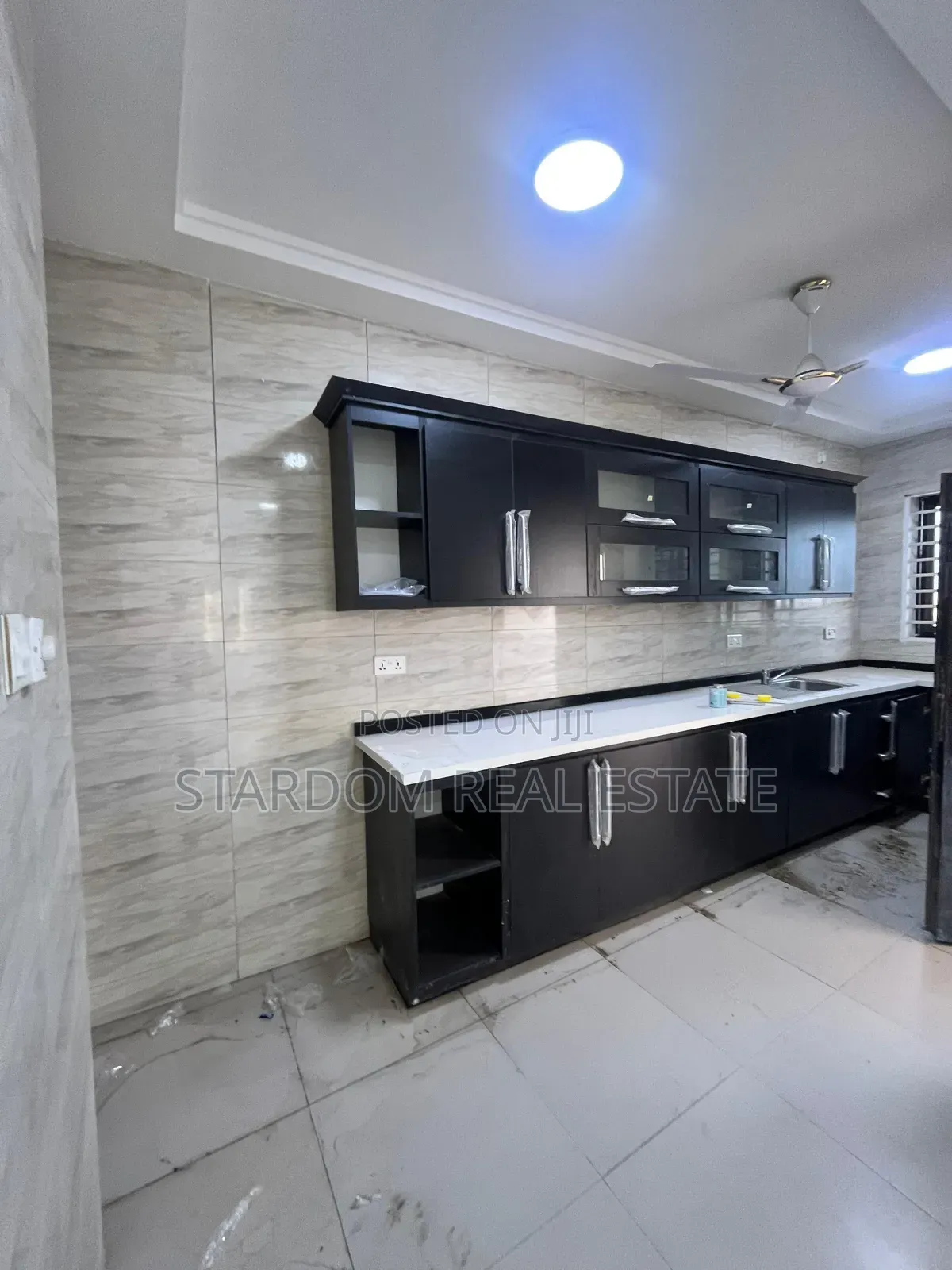 2bdrm Apartment in East Legon, American House for rent