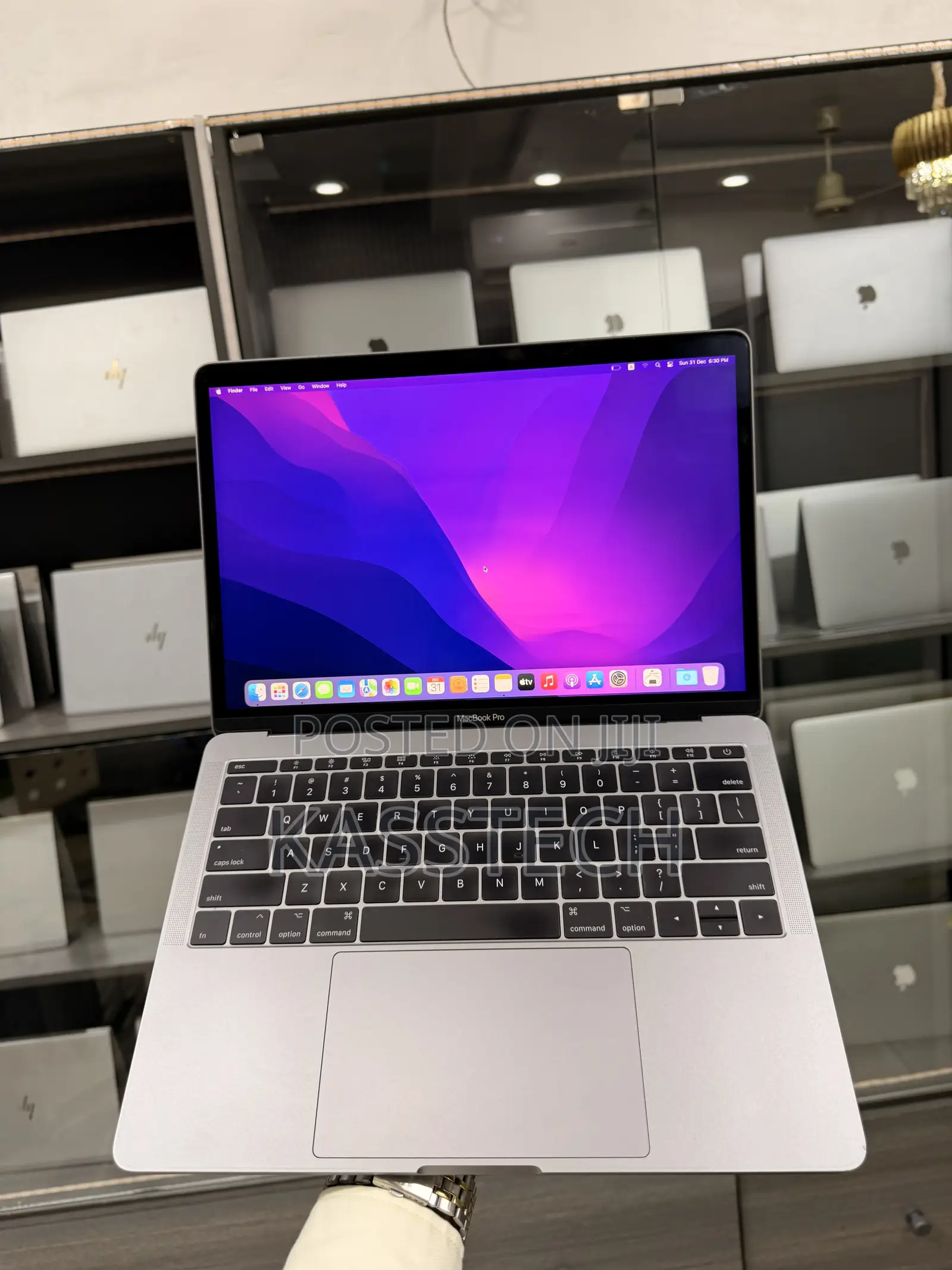 Laptop Apple MacBook Pro 2017 8GB Intel Core i5 SSD 128GB