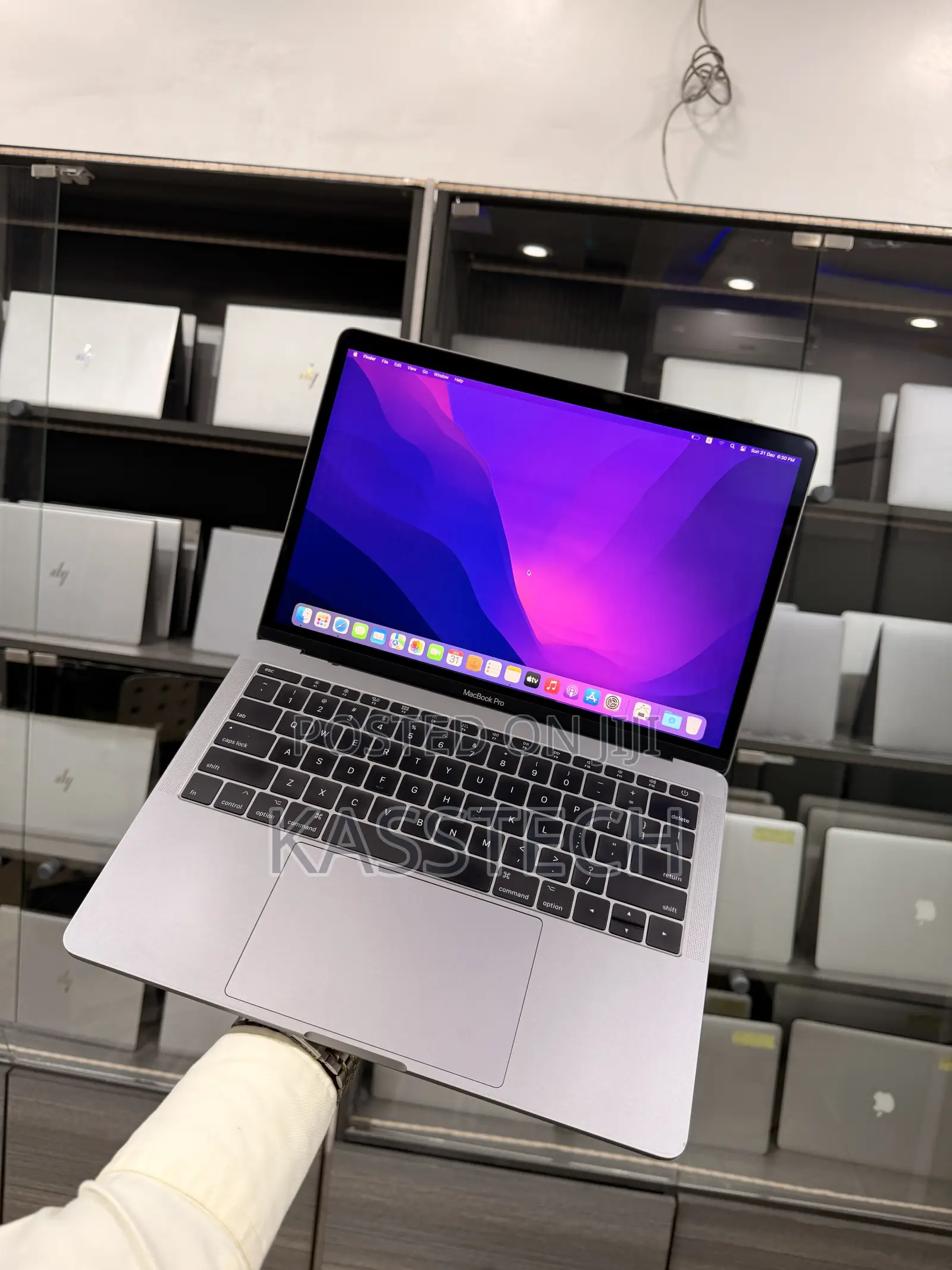 Laptop Apple MacBook Pro 2017 8GB Intel Core i5 SSD 128GB