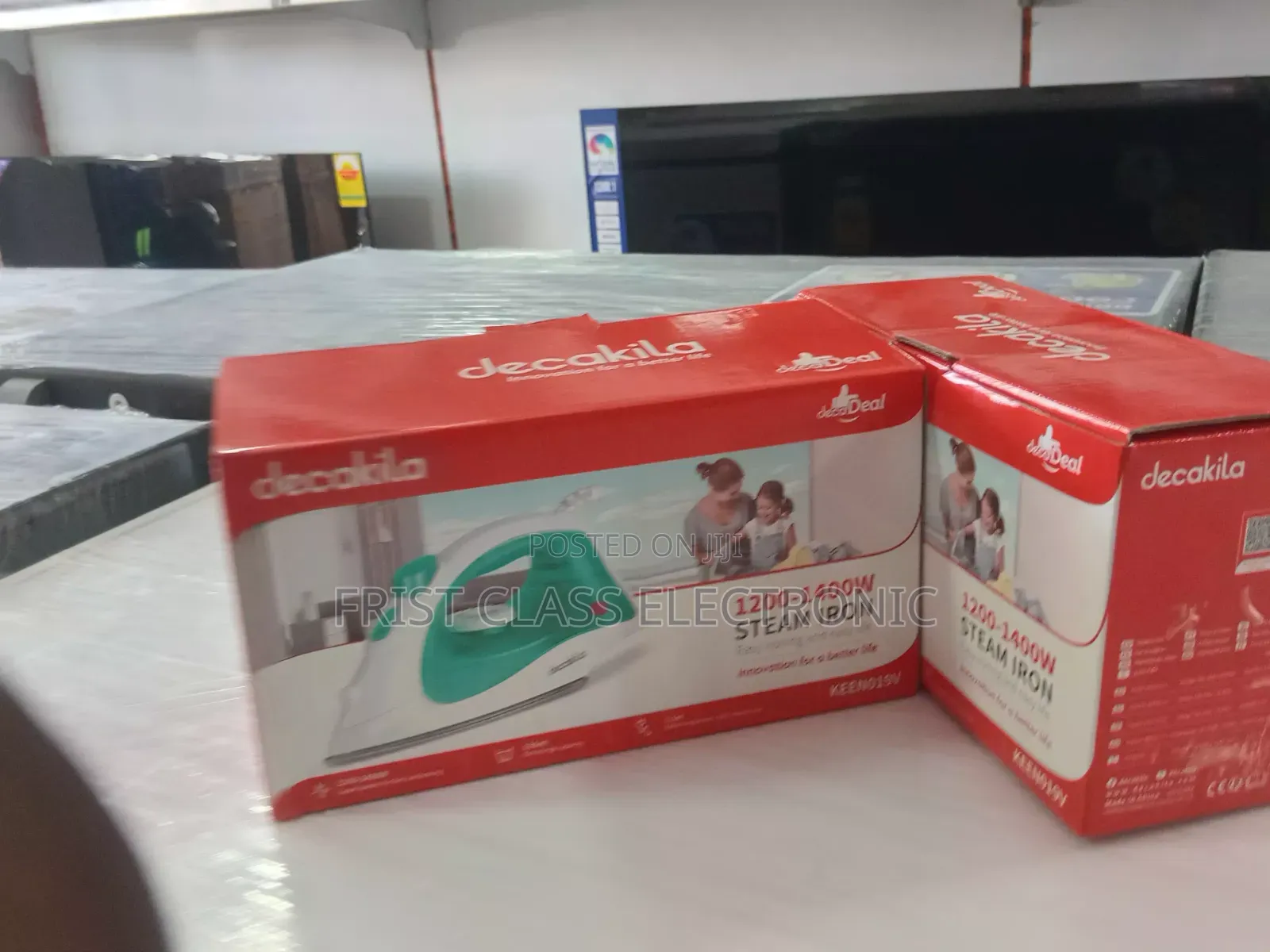 Decakila Steam Iron – Clean Style, Easy Press Power