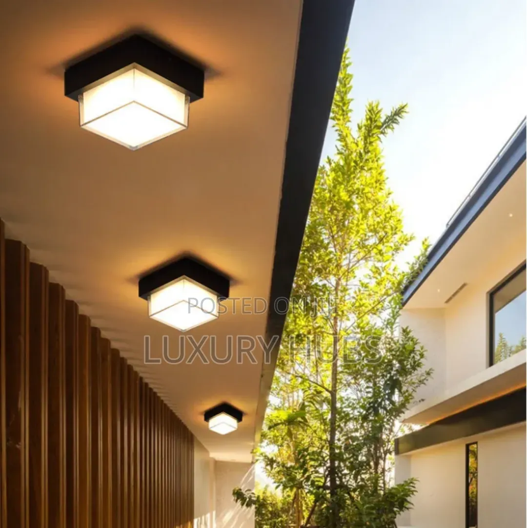 Villa Outdoor Wall Lamp