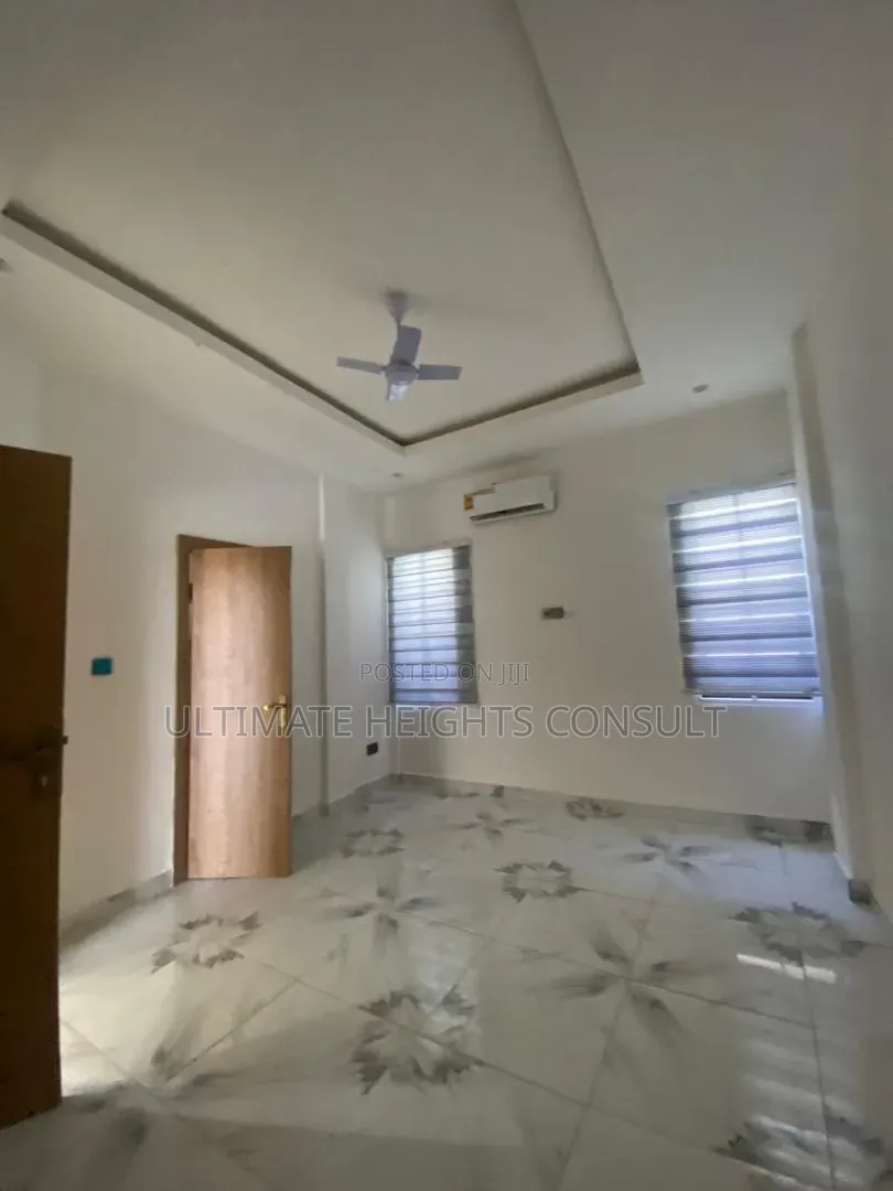 2bdrm House in Adjiriganor, School Junction for sale