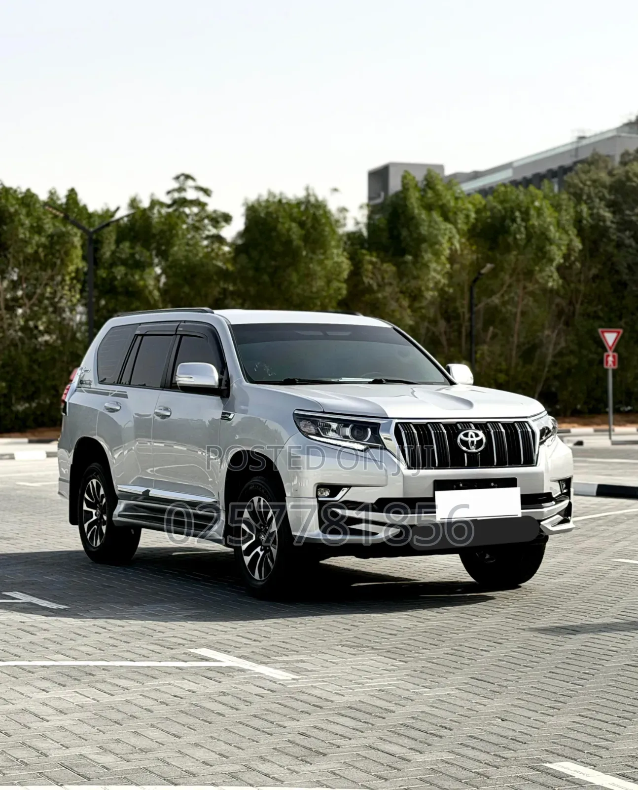 Toyota Land Cruiser Prado 2.7 2019 Silver