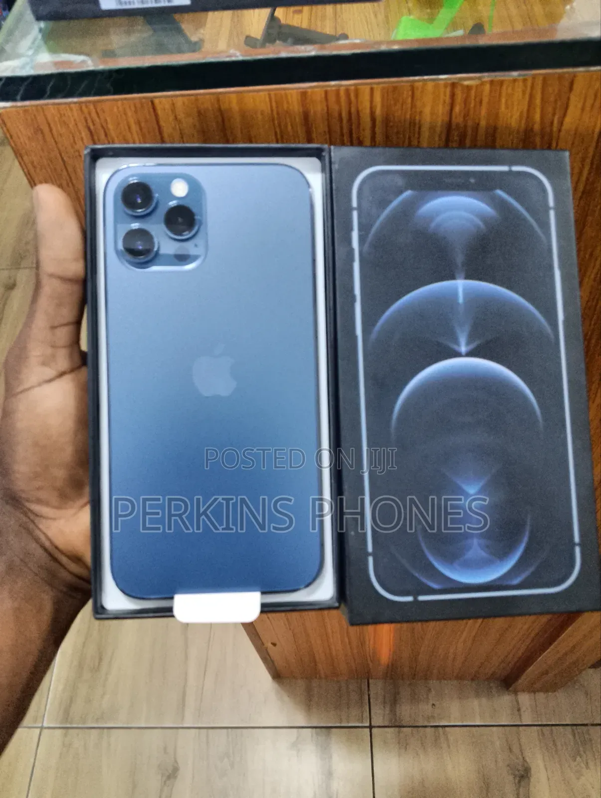 New Apple iPhone 12 Pro Max 256 GB Blue