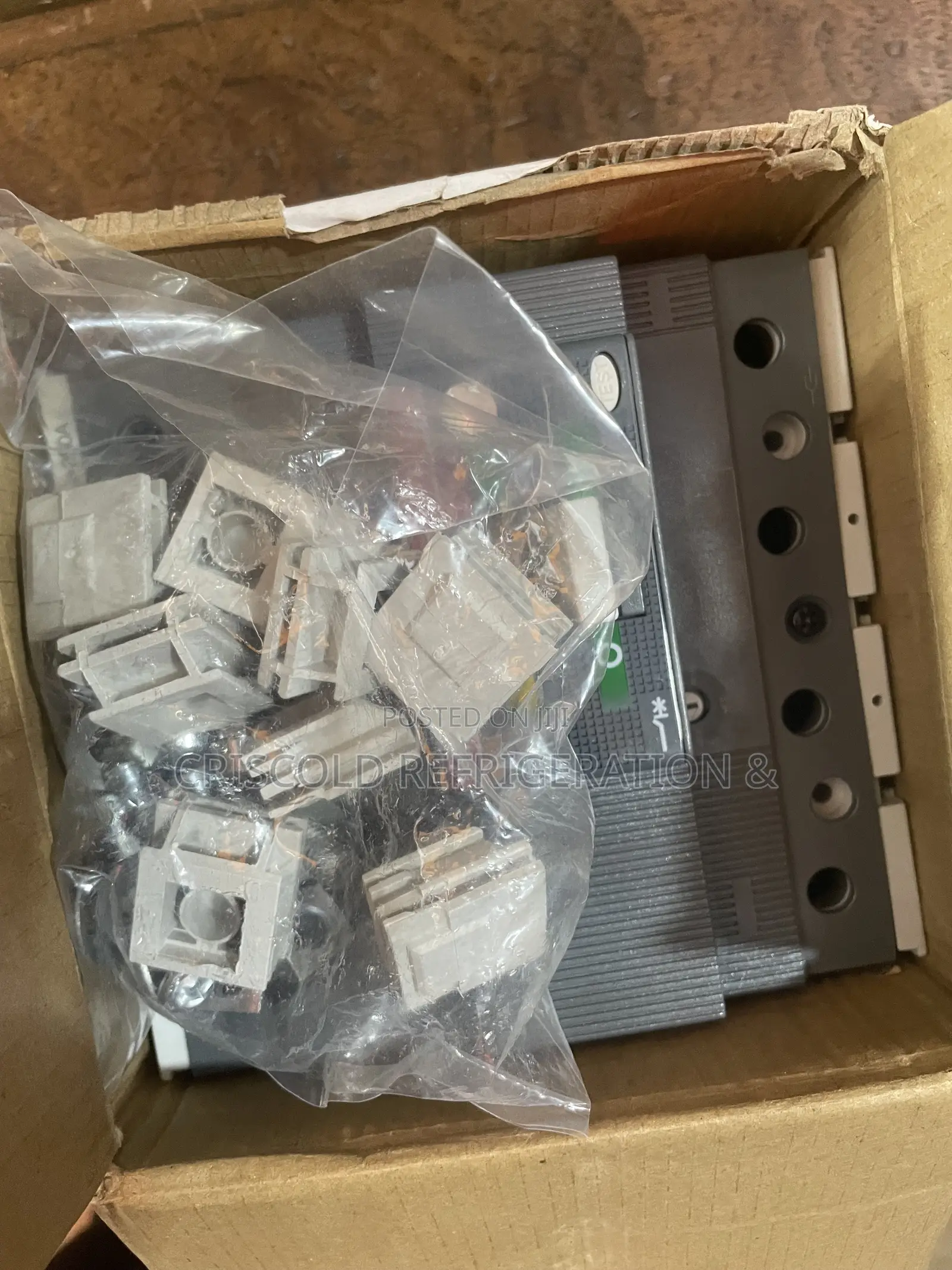Abb 4pole Breaker 250amps