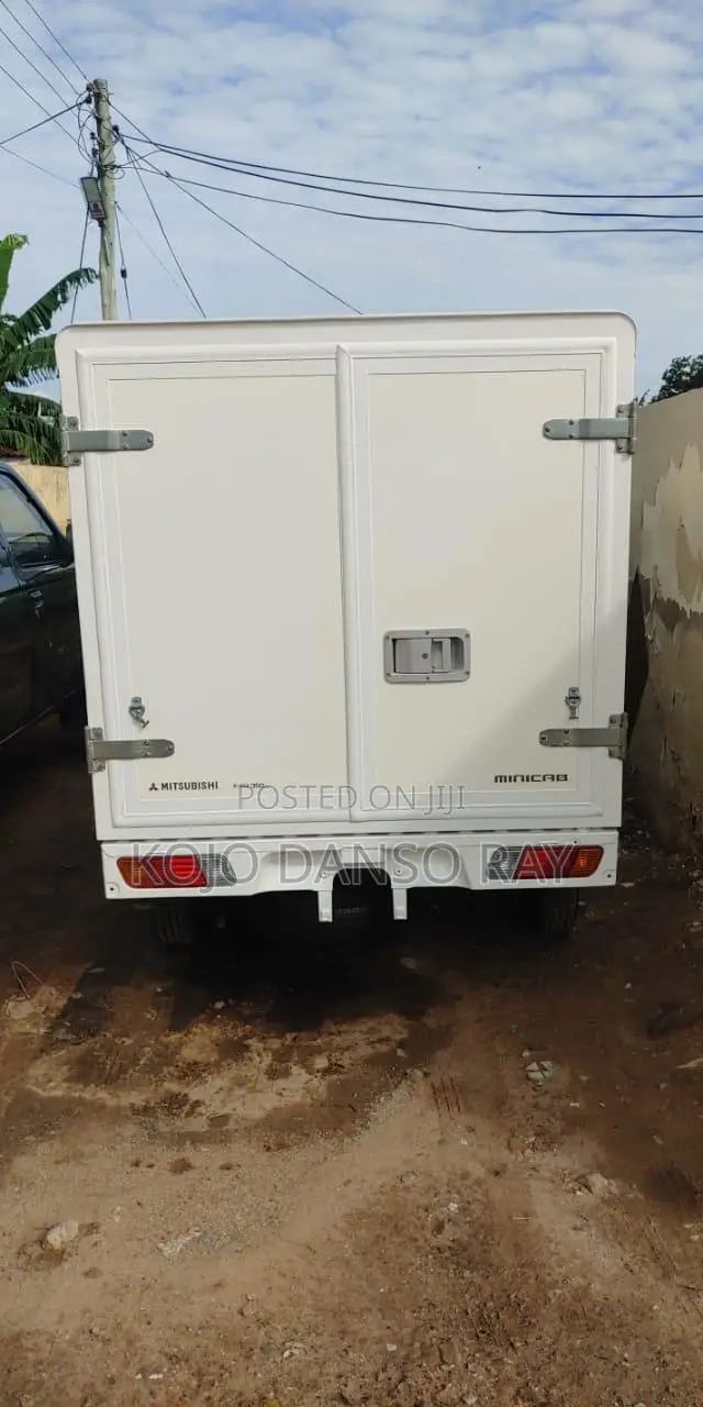 Mitsubishi Minicab